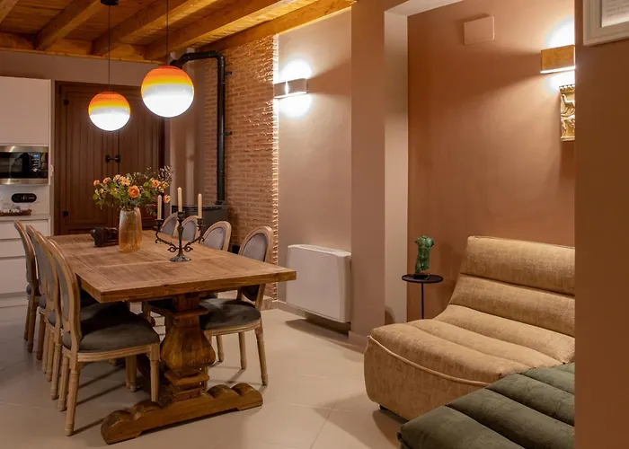 Musas, Venkovský dům